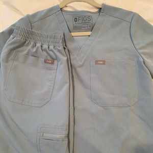 Figs scrubs top and bottom ✨ XS • Color:Dusty Blue